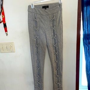 No vacancy 2 piece crop top \ high rise sweat suit